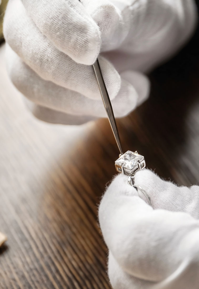 jewelry-repair-square-diamond